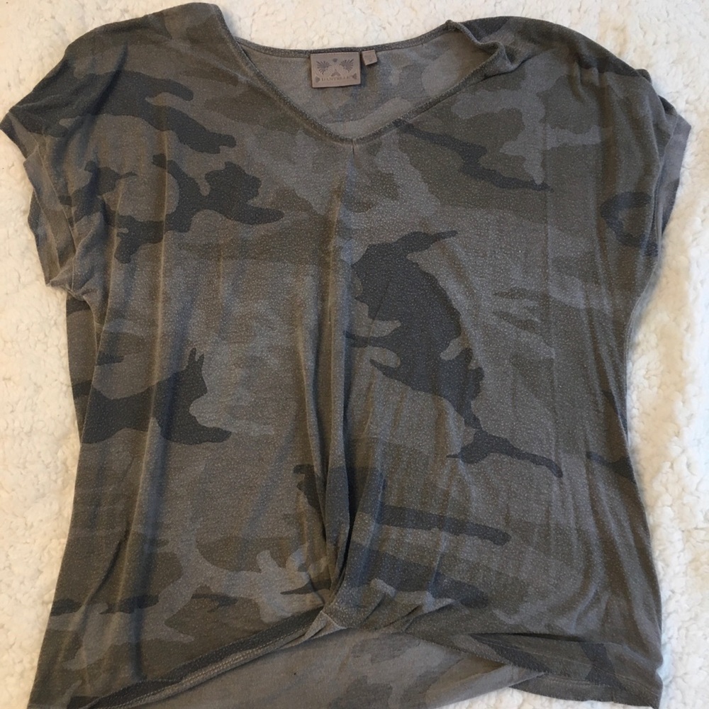 Camo tee